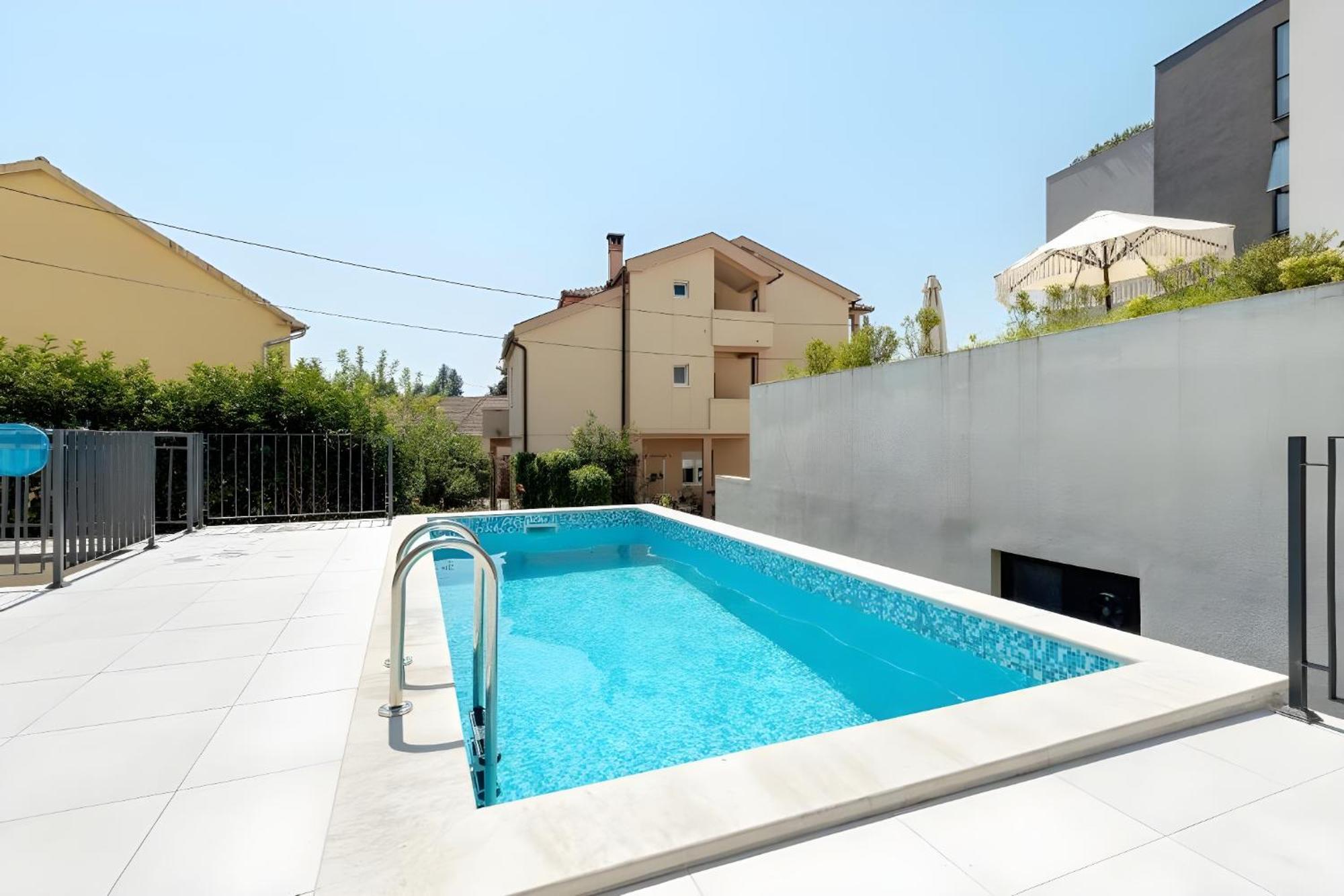 Fides Stylish Apartments Tivat With Pool מראה חיצוני תמונה